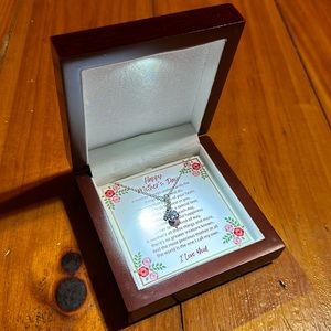 Mothers Day Necklace in Lighted Wood Gift box 🎁